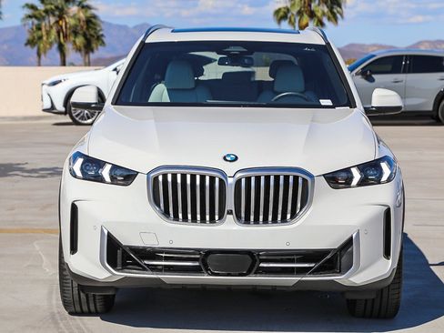 Used 2024 BMW X5 sDrive40i w/ Parking Assistance Package RWD image 2