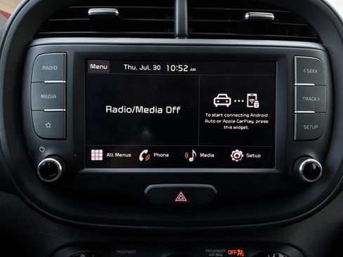 Used 2025 Kia Soul LX w/ LX Technology Package FWD image 26