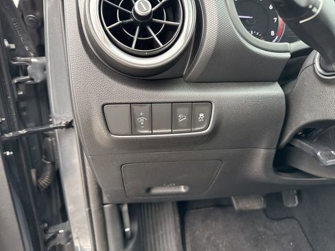 Used 2023 Hyundai Kona SE image 16