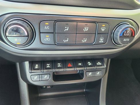 Used 2022 Chevrolet Colorado ZR2 w/ ZR2 Dusk Special Edition image 35