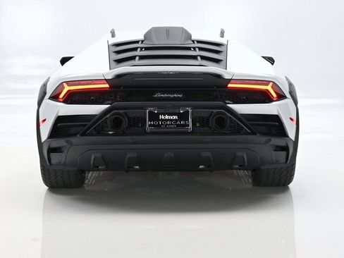Used 2024 Lamborghini Huracan Sterrato image 5