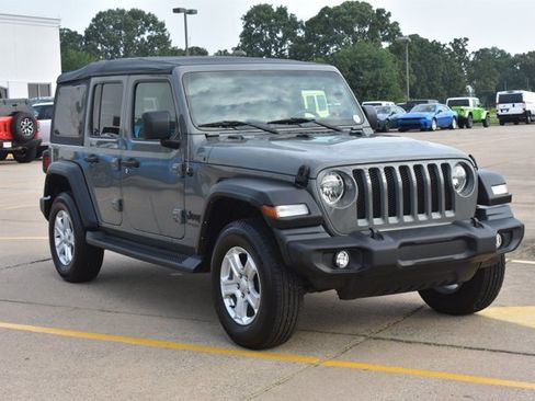 Used 2022 Jeep Wrangler Unlimited Sport AWD/4WD image 3