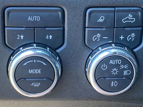 Used 2025 GMC Sierra 1500 SLT AWD/4WD image 20