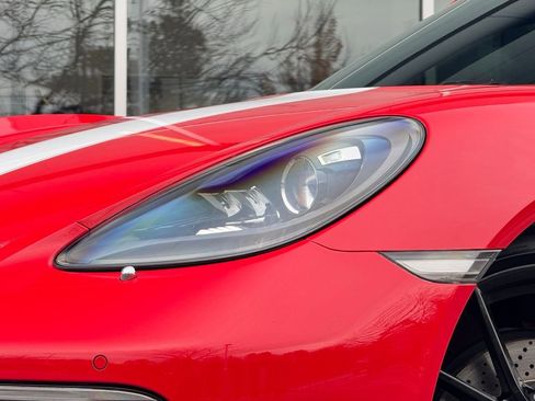 Used 2021 Porsche 718 Cayman image 15