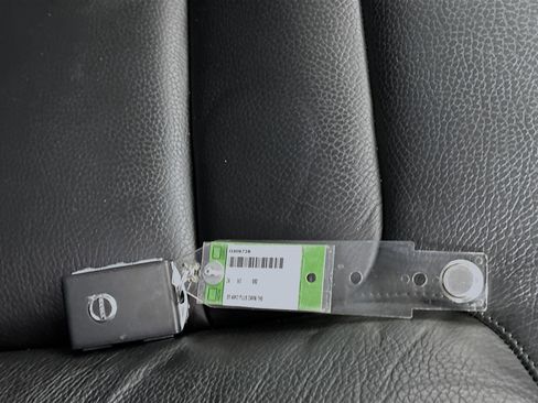 Used 2024 Volvo S60 B5 Plus image 32