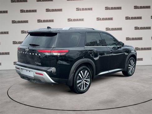 Used 2022 Nissan Pathfinder Platinum w/ Cargo Package image 5