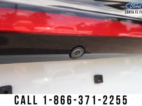 Used 2023 Chrysler Pacifica Touring-L FWD image 10