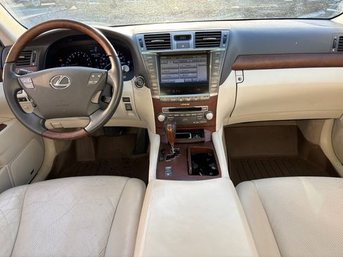 Used 2012 Lexus LS 460 AWD image 31