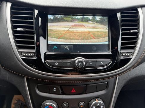 Used 2017 Chevrolet Trax LS FWD image 5