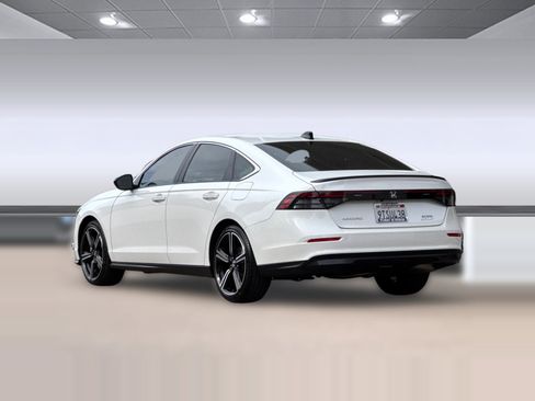 Used 2025 Honda Accord Sport image 3