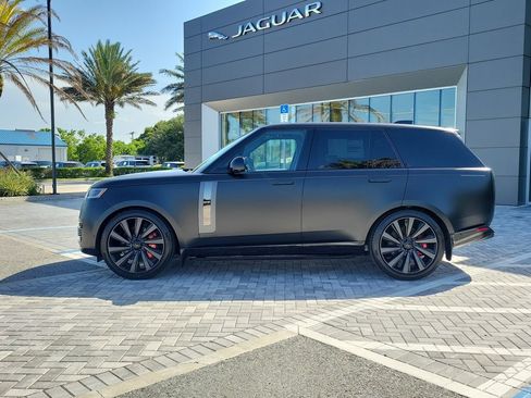 New 2026 Land Rover Range Rover SV AWD/4WD image 2