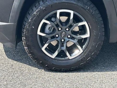Used 2025 Chevrolet Equinox ACTIV AWD/4WD image 9