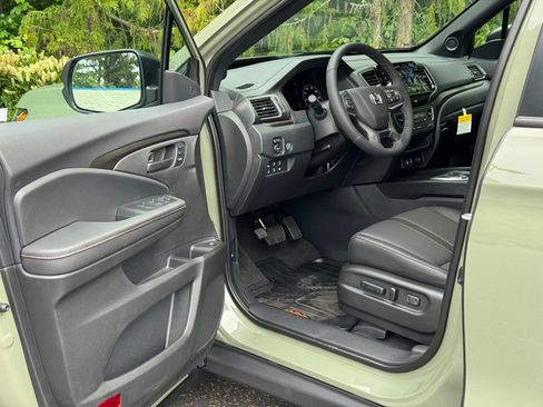 Used 2026 Honda Ridgeline TrailSport image 7