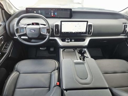 Used 2026 Ford Expedition Platinum AWD/4WD image 7