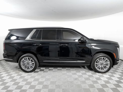 Used 2025 Cadillac Escalade Premium Luxury w/ Touring Package image 4