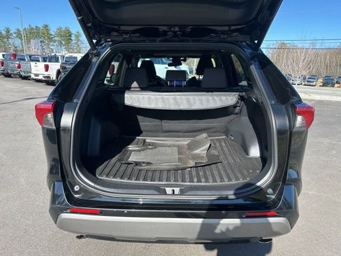 Used 2023 Toyota RAV4 SE w/ Convenience Package AWD/4WD image 14