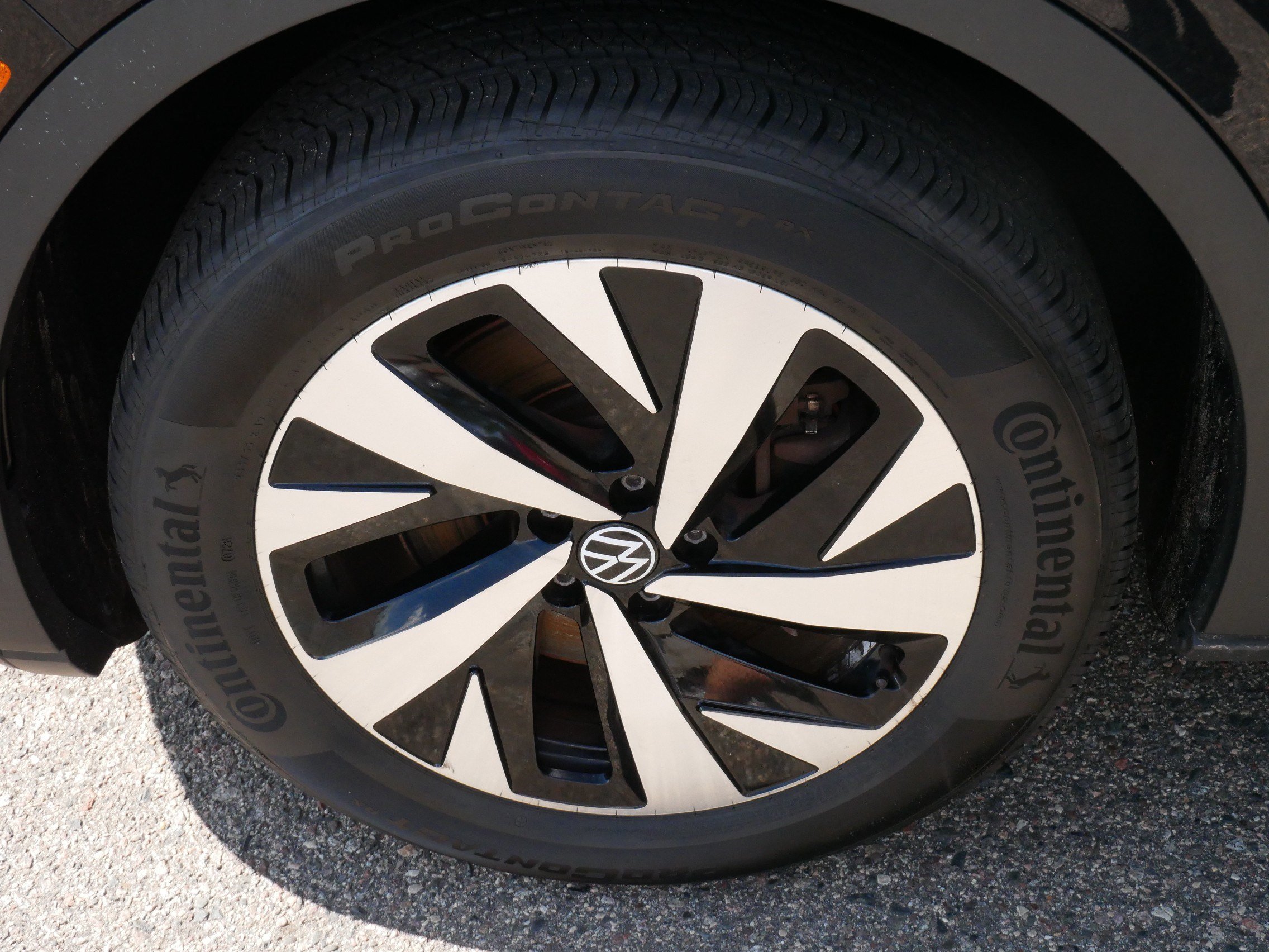 Certified 2023 Volkswagen ID.4 Pro AWD/4WD image 11