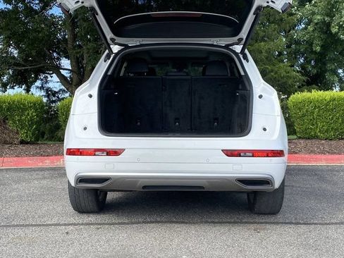 Used 2019 Audi Q5 2.0T Premium Plus w/ Premium Plus Package AWD/4WD image 6