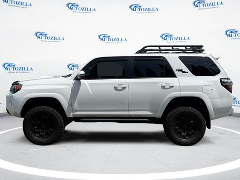 Used 2019 Toyota 4Runner 4WD image 2
