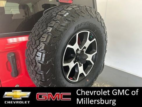 Used 2020 Jeep Wrangler Unlimited Rubicon w/ Cold Weather Group AWD/4WD image 12