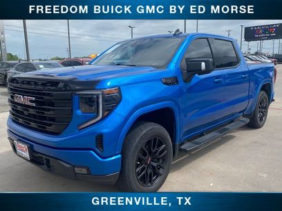 Used 2022 GMC Sierra 1500 Elevation w/ Elevation Premium Package