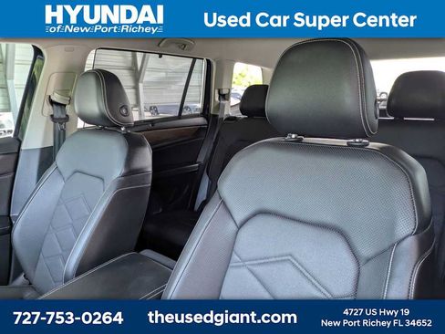 Used 2024 Volkswagen Atlas SE FWD image 7