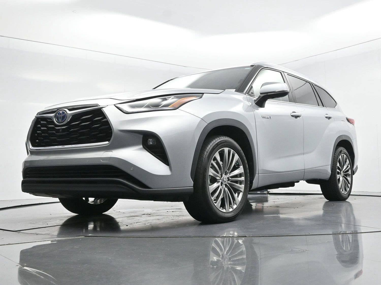 Used 2021 Toyota Highlander Limited FWD image 51