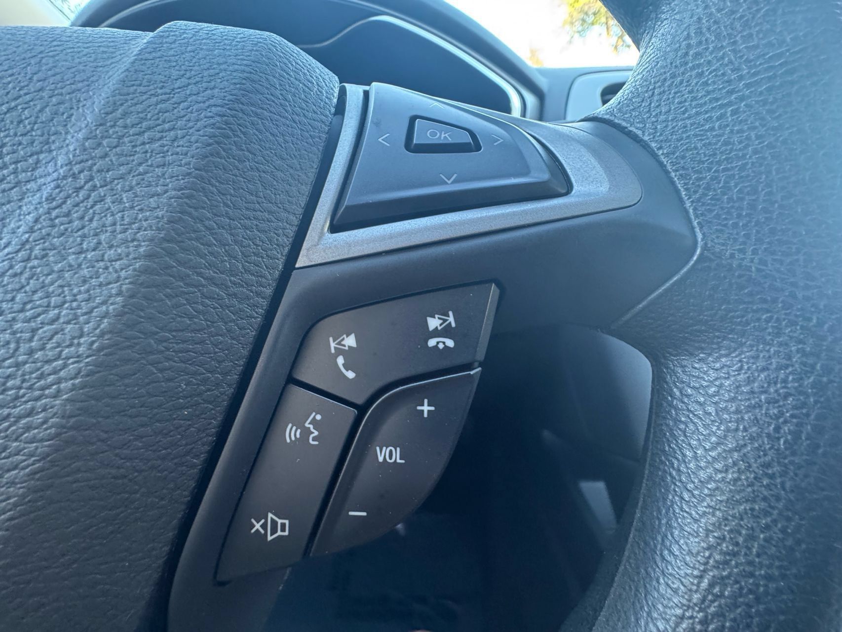 Used 2018 Ford Fusion S FWD image 14