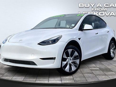 Used 2023 Tesla Model Y Long Range image 12