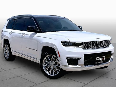 Used 2023 Jeep Grand Cherokee L Summit w/ Advanced Protech Group IV AWD/4WD image 3