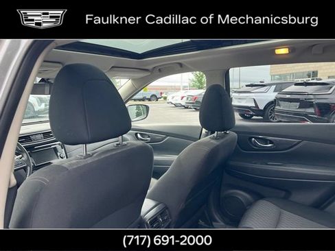 Used 2020 Nissan Rogue SV w/ Sun & Sound Touring Package AWD/4WD image 16