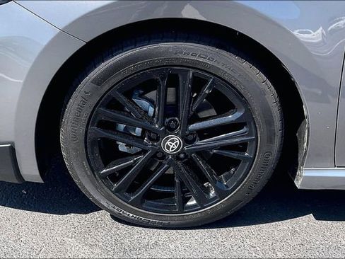 Used 2025 Toyota Camry SE FWD image 9