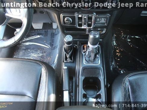 Used 2021 Jeep Wrangler Unlimited Sahara image 14