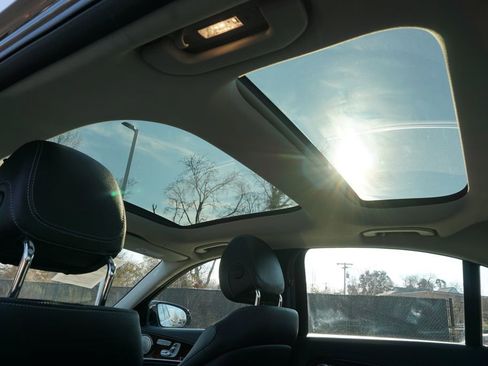 Used 2020 Mercedes-Benz E 350 Sedan image 16