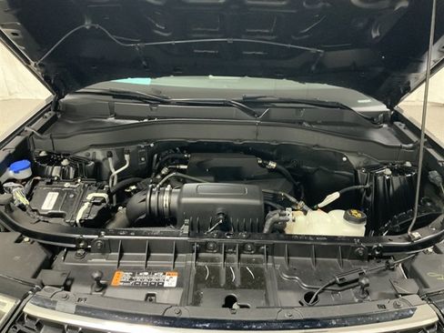 Used 2020 Ford Explorer XLT w/ Equipment Group 202A AWD/4WD image 9