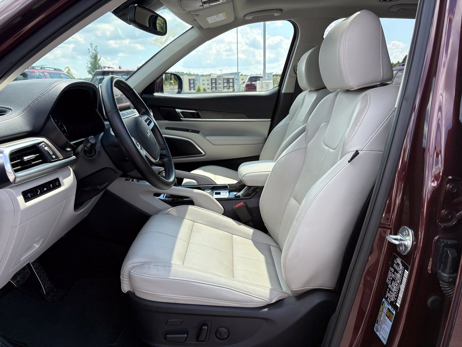 Used 2022 Kia Telluride SX w/ Towing Package AWD/4WD image 28