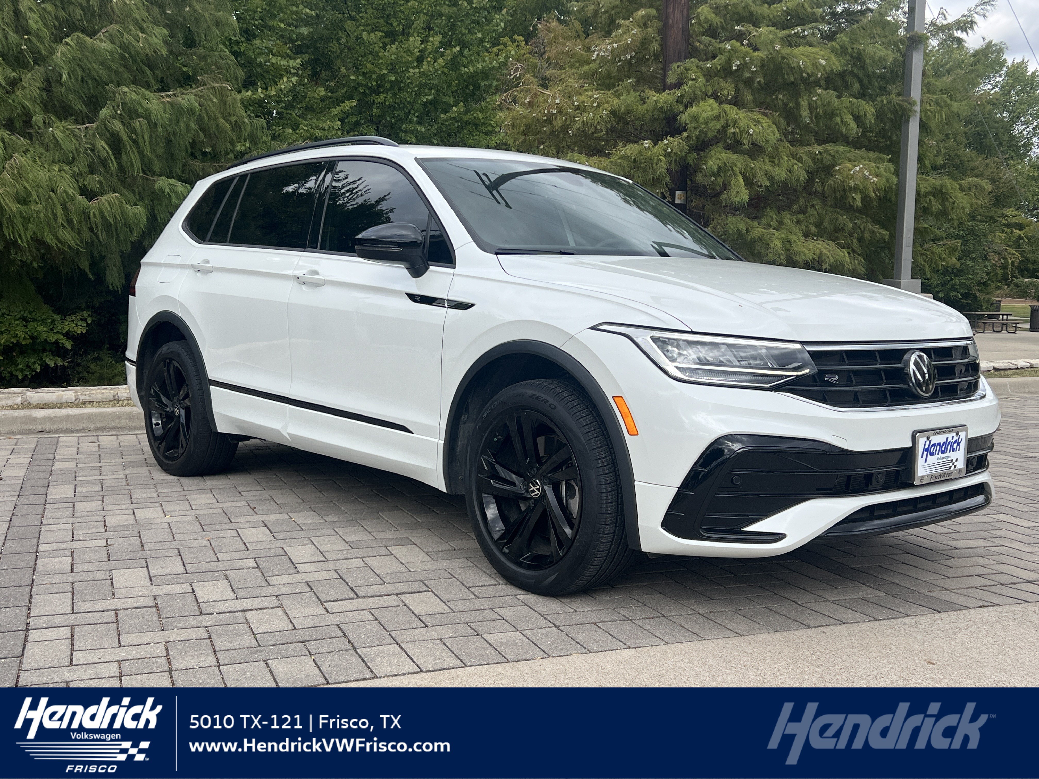 Certified 2024 Volkswagen Tiguan SE R-Line FWD image 1