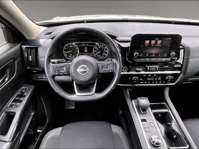 Certified 2024 Nissan Pathfinder SV w/ Cargo Package AWD/4WD image 18