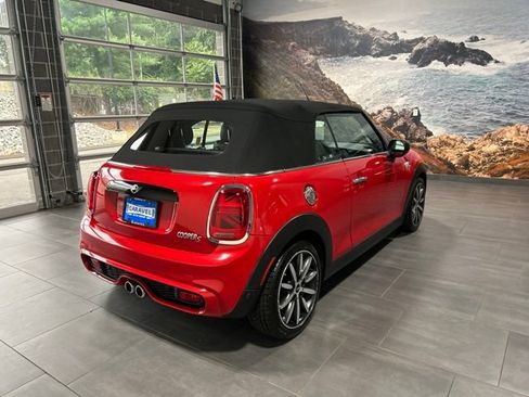 Used 2021 MINI Cooper S w/ Signature Upholstery Package FWD image 32