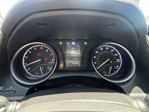 Used 2022 Toyota Camry SE FWD image 22