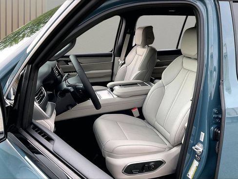 New 2026 Jeep Grand Wagoneer Limited AWD/4WD image 21