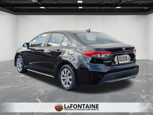 Used 2024 Toyota Corolla LE image 3