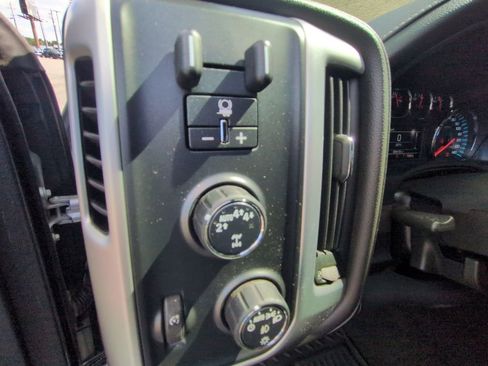 Used 2019 GMC Sierra 1500 SLE w/ SLE Value Package AWD/4WD image 13