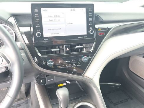 Used 2024 Toyota Camry XLE FWD image 15