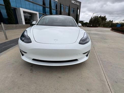 Used 2022 Tesla Model 3 image 2