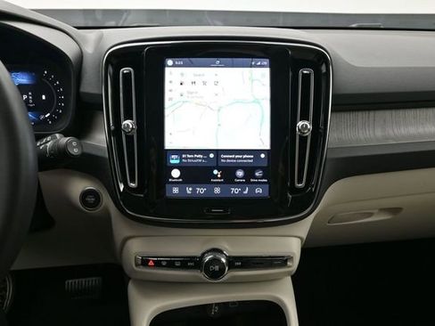 Used 2023 Volvo XC40 B5 Plus w/ Driver Assist Package AWD/4WD image 13