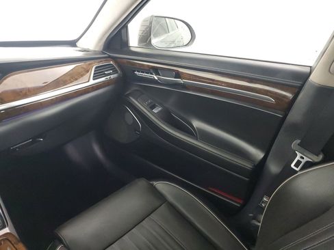 Used 2017 Genesis G90 3.3T Premium RWD image 51