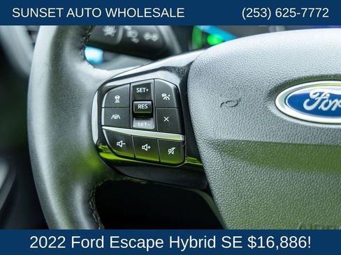 Used 2022 Ford Escape SE w/ Cold Weather Package image 46