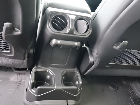 New 2026 Jeep Gladiator Sport AWD/4WD image 22