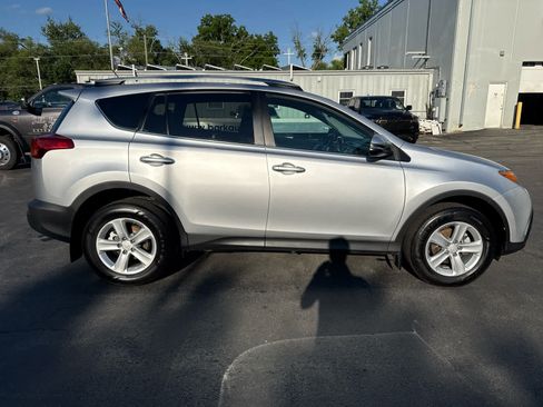 Used 2013 Toyota RAV4 XLE AWD/4WD image 2